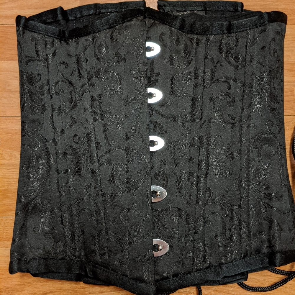 Meschantes black under-bust corset